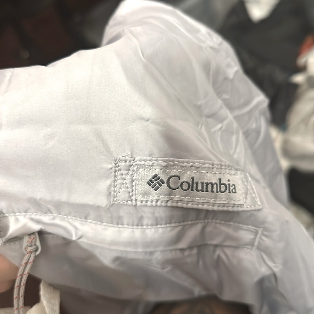 Great Columbia wind breaker worn twice like new size large men’s